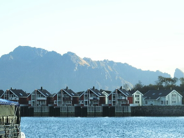 ロルブー風コテージが並ぶ