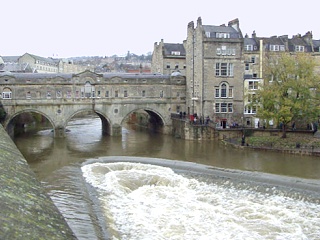 バースを流れるエイヴォン川