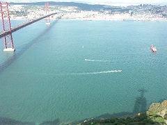 �e�[�W����ɃL���X�g���̉e��������B����4��25����